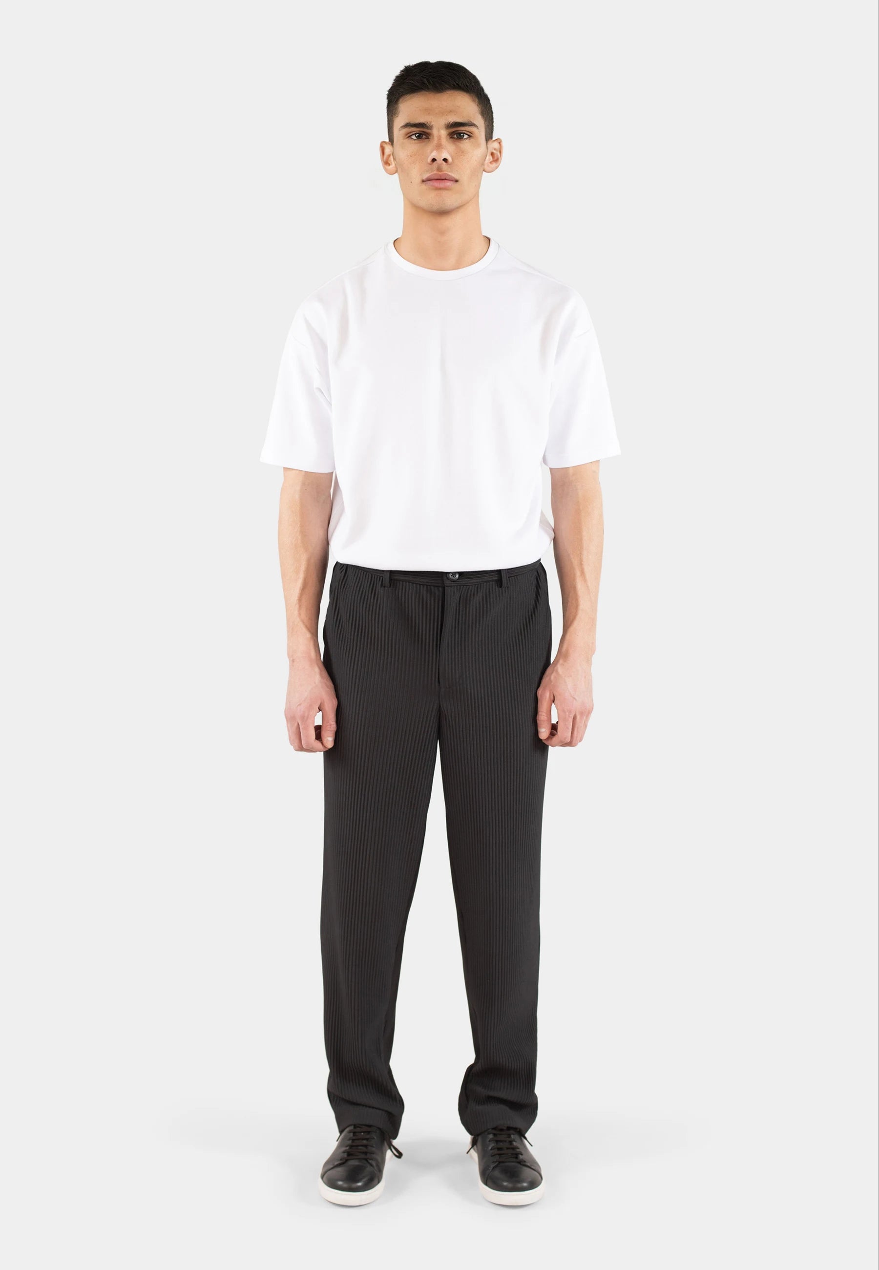 Lugo plisse trouser - Black