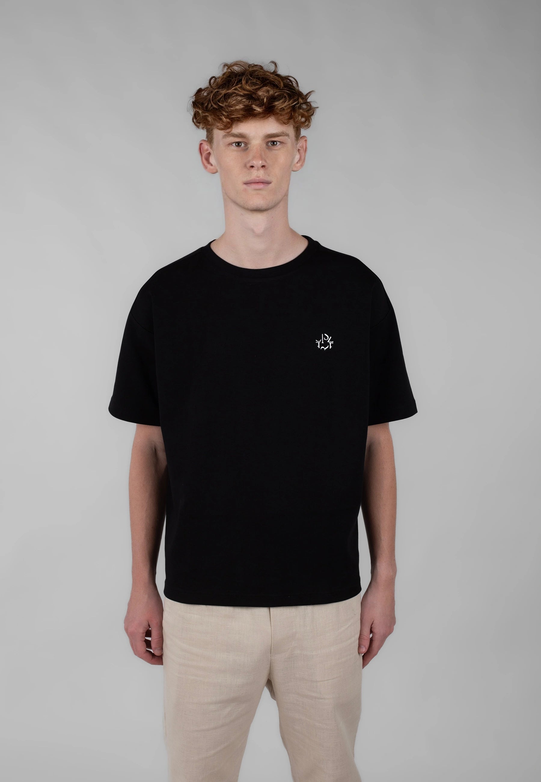 Ellipse: The World tee - Black
