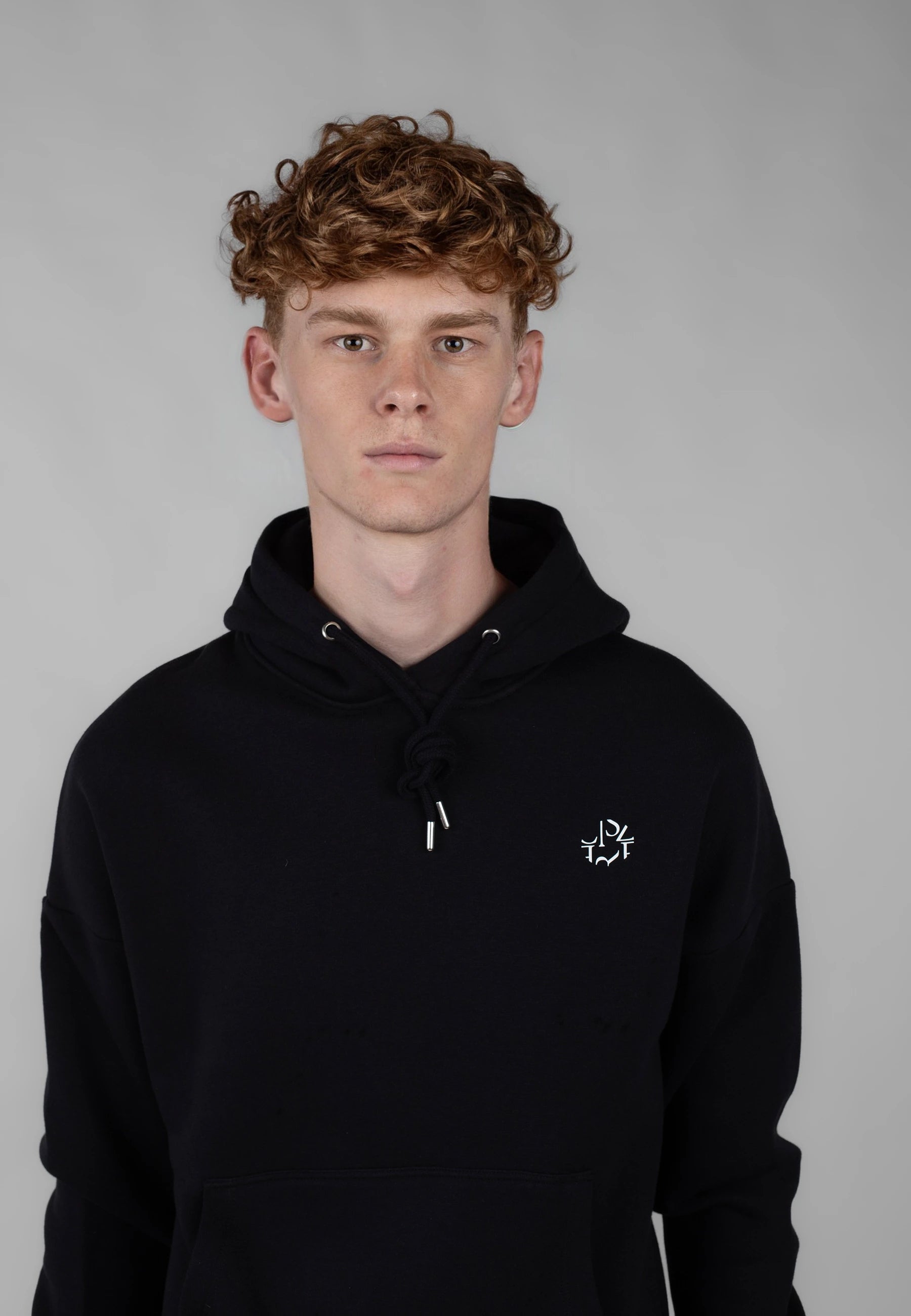 Ellipse: The world Hoodie – Black