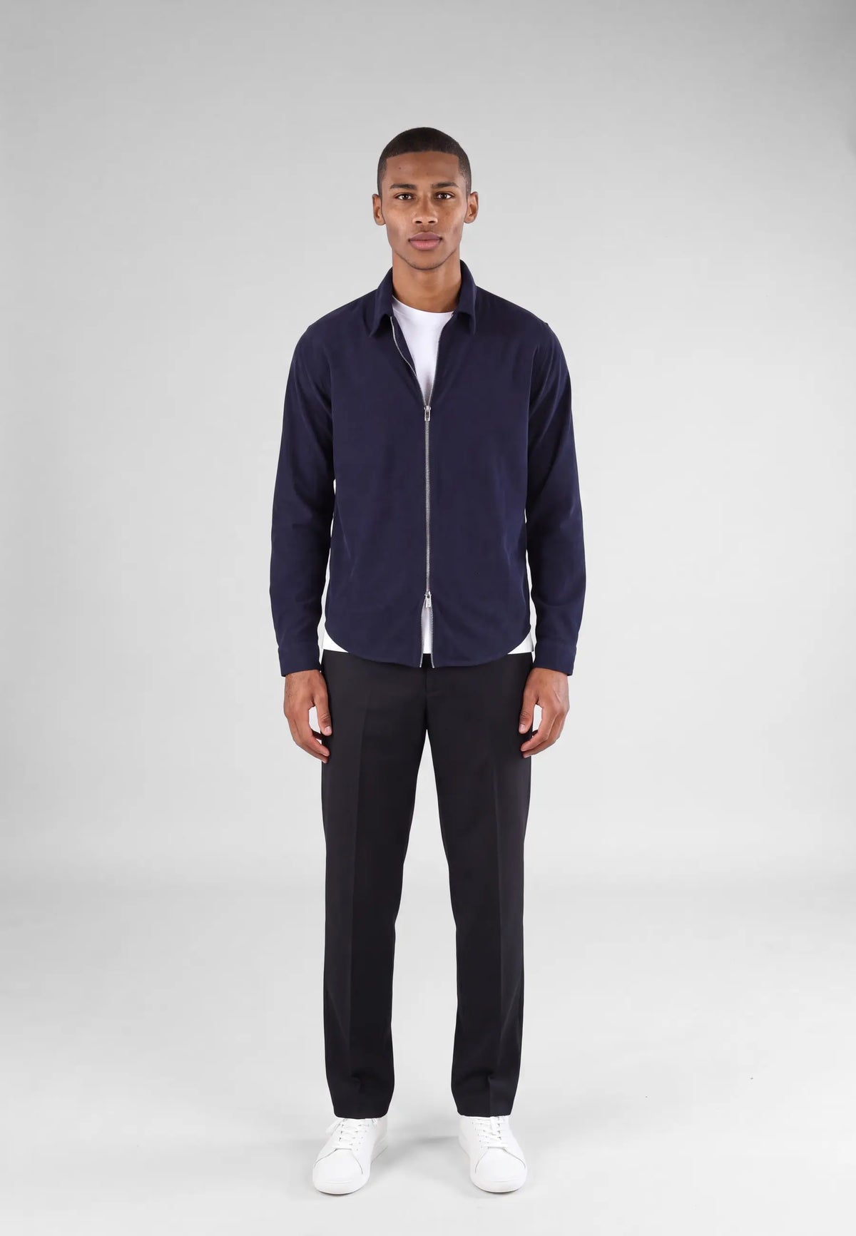 Aden cord zip - Navy, front view on model