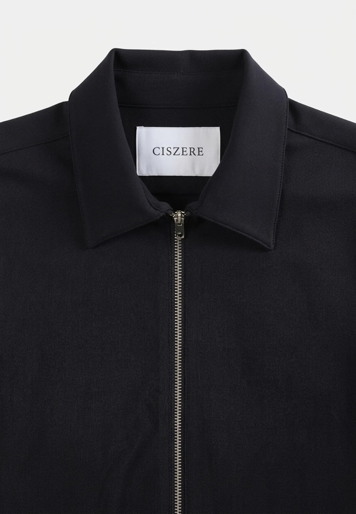Aden superior stretch overshirt - Navy, on model