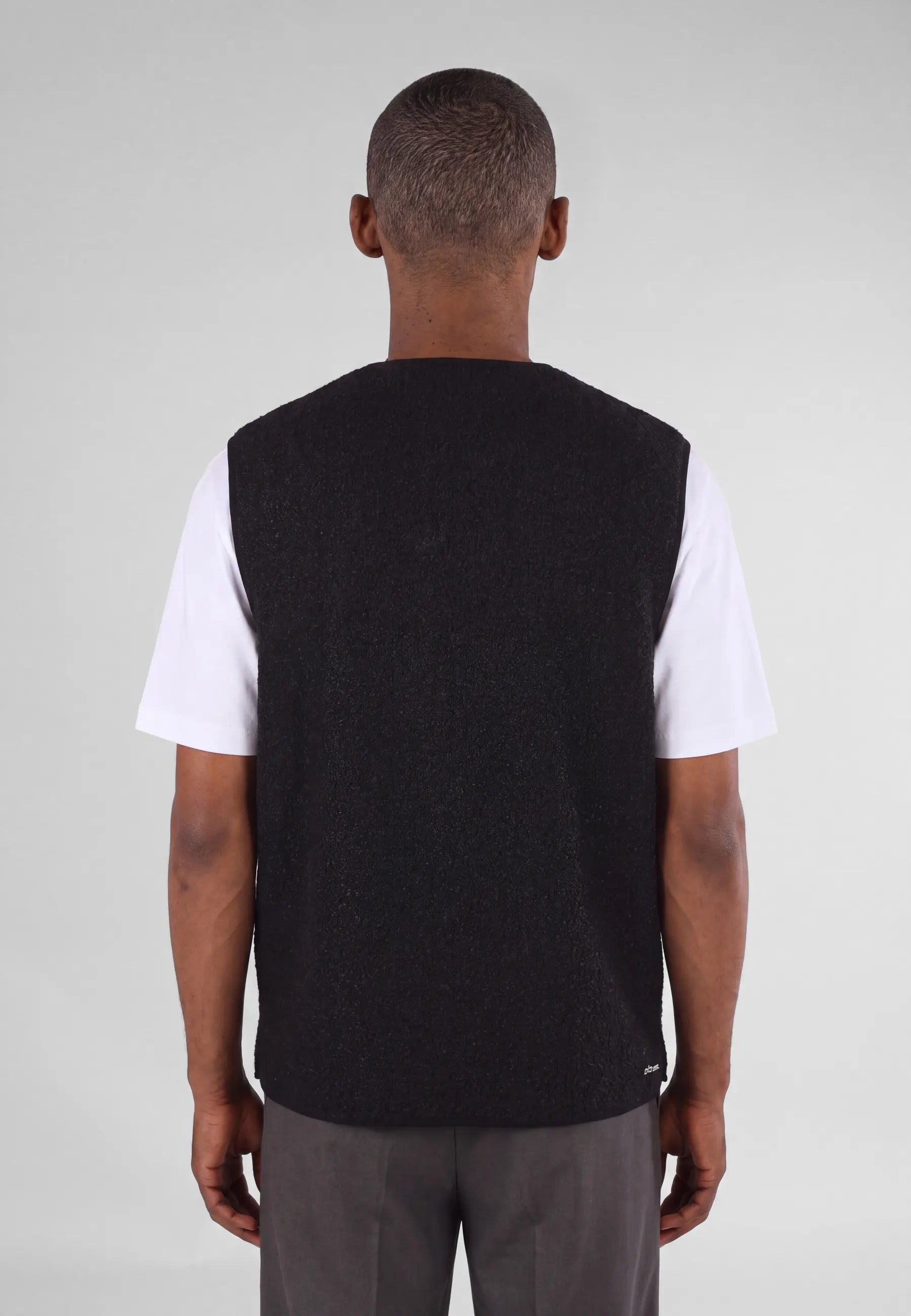 Avery boucle vest - Black, back view on model