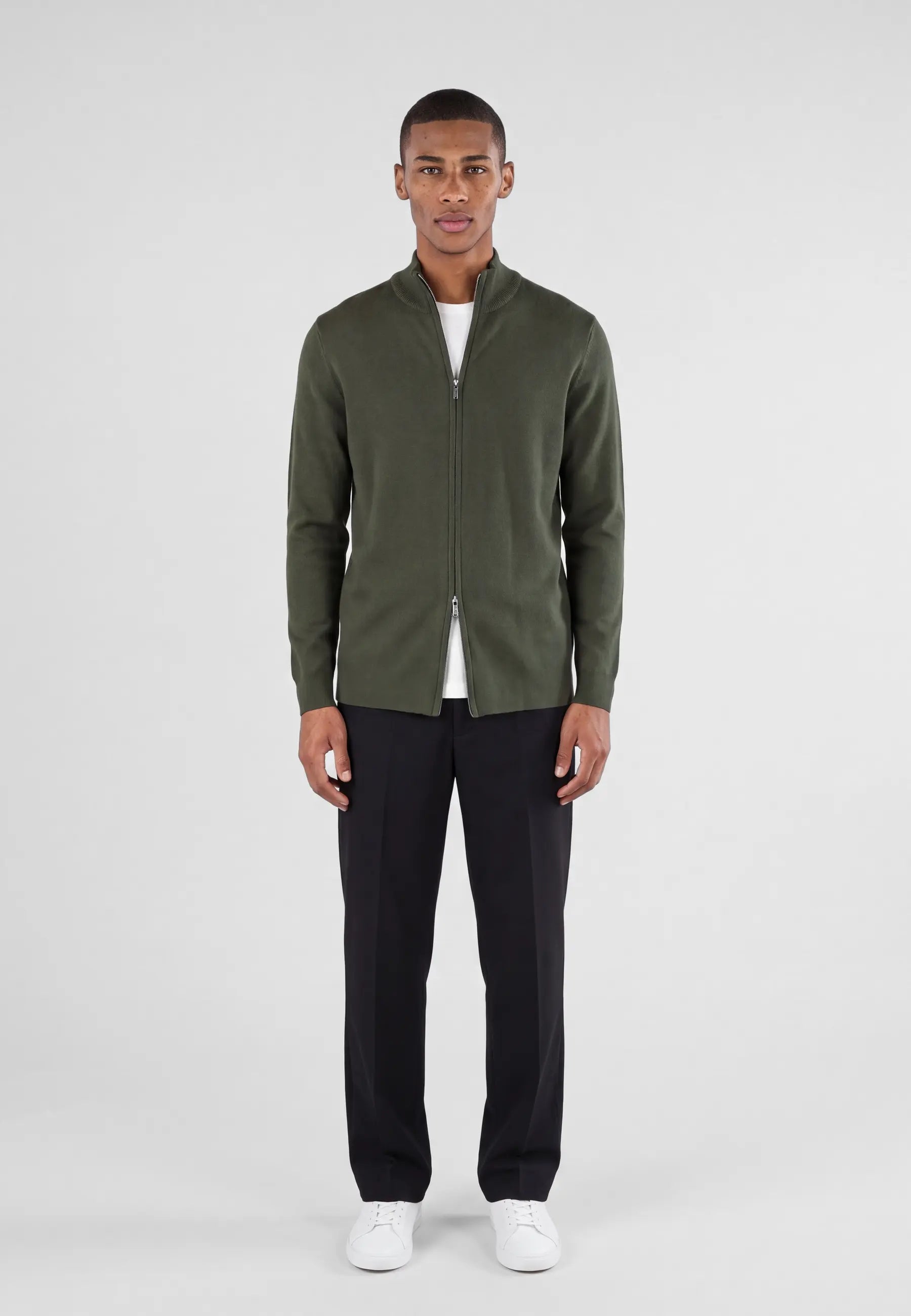 Cemal knitted high collar - Green, front view on model