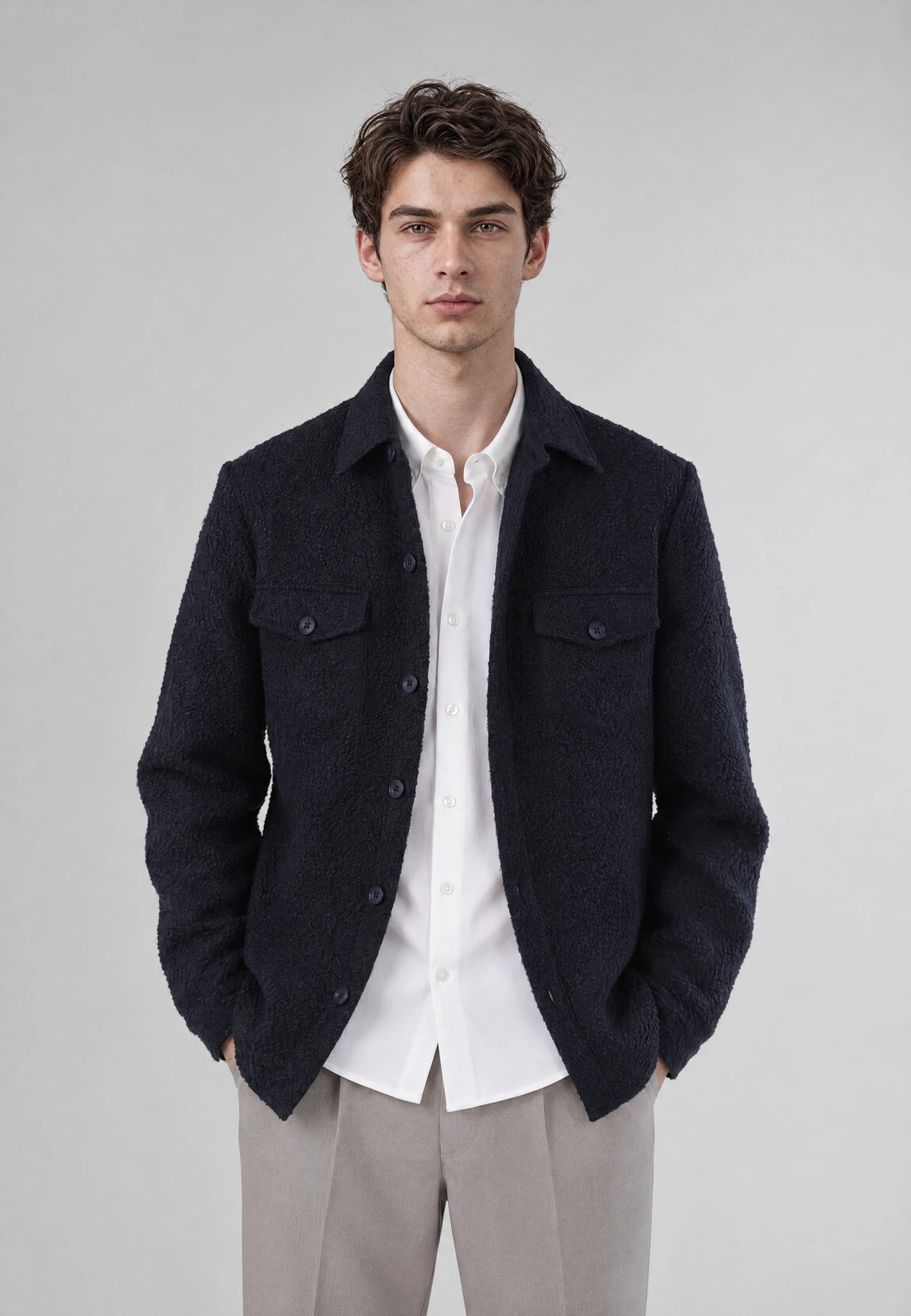 Dani Boucle overshirt - Navy, detail of the fabric and fastening on model