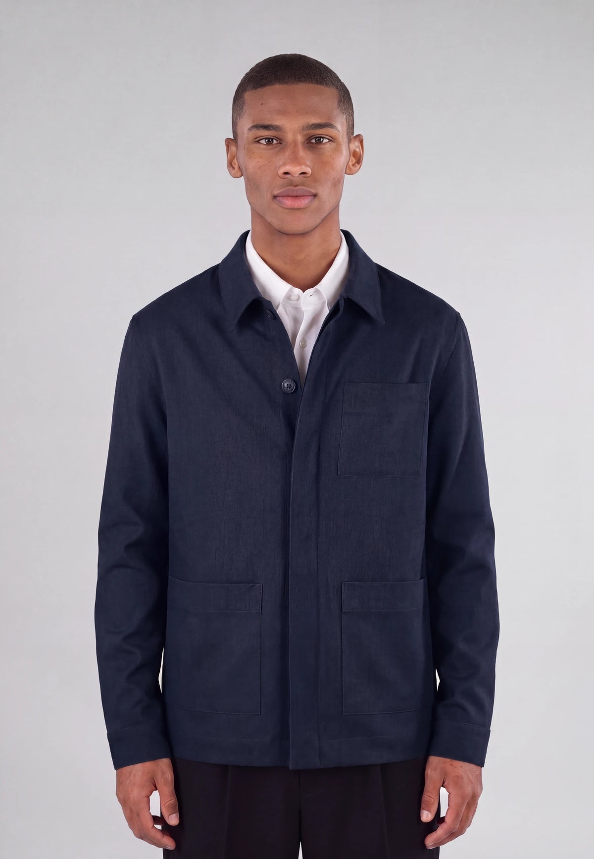 Elis heavy overshirt - Navy, on model