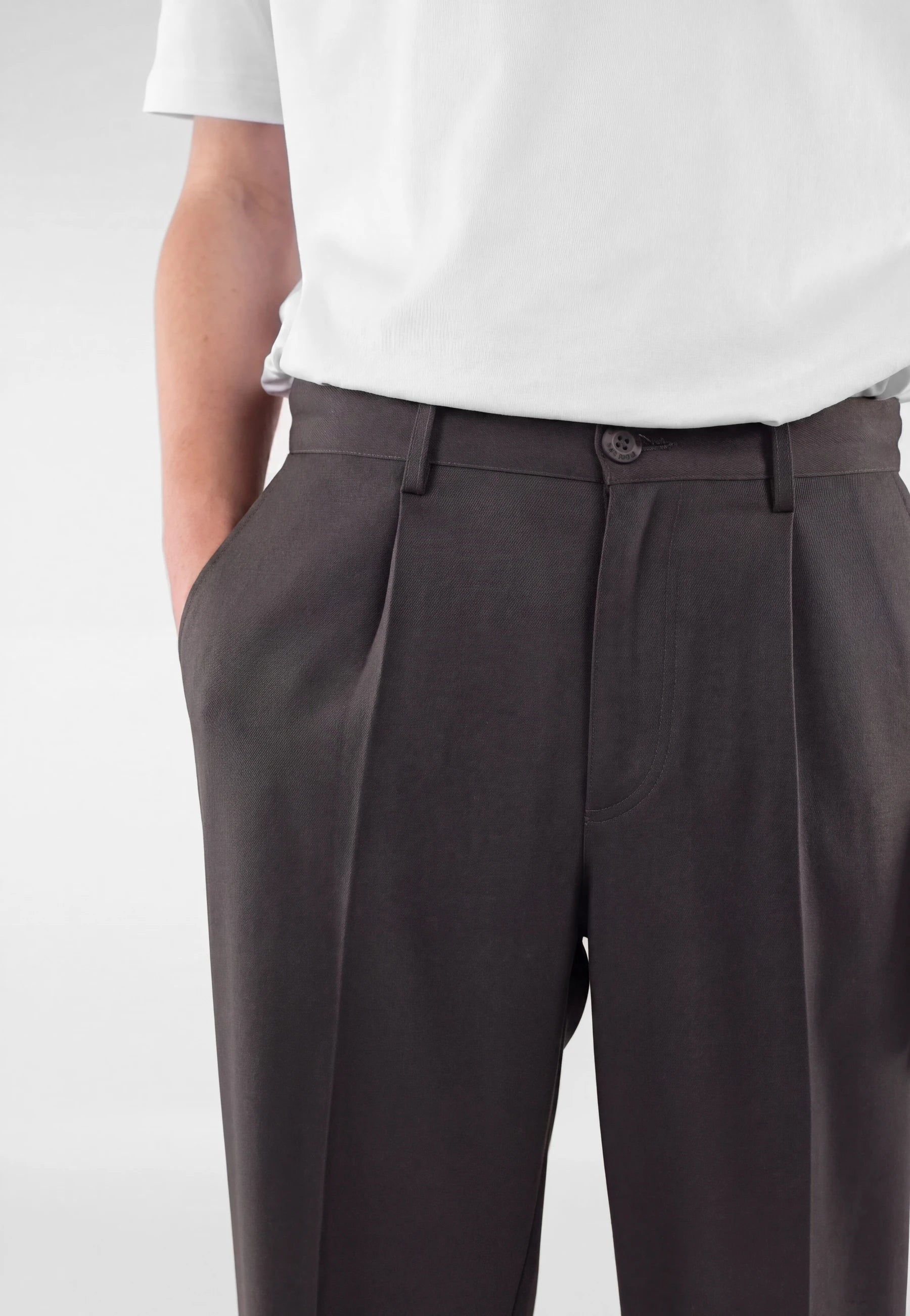 Ethan Heavy Relaxed Fit trousers - Dark grey, waist and pocket detail