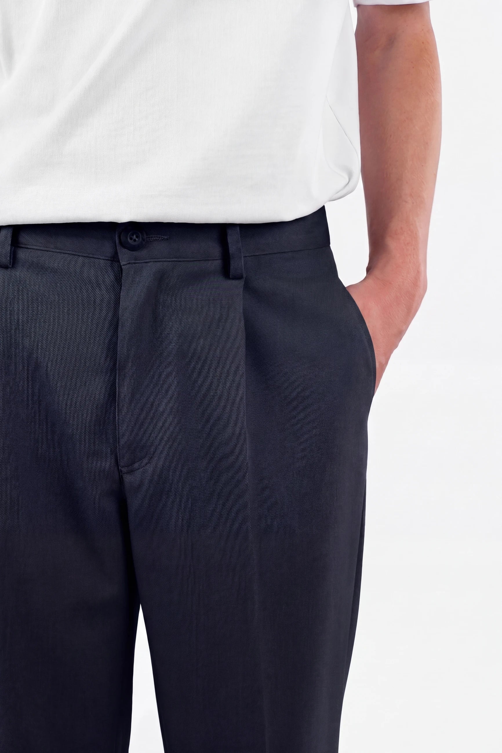 Ethan Heavy Relaxed Fit trousers - Deep navy, waist and pocket detail
