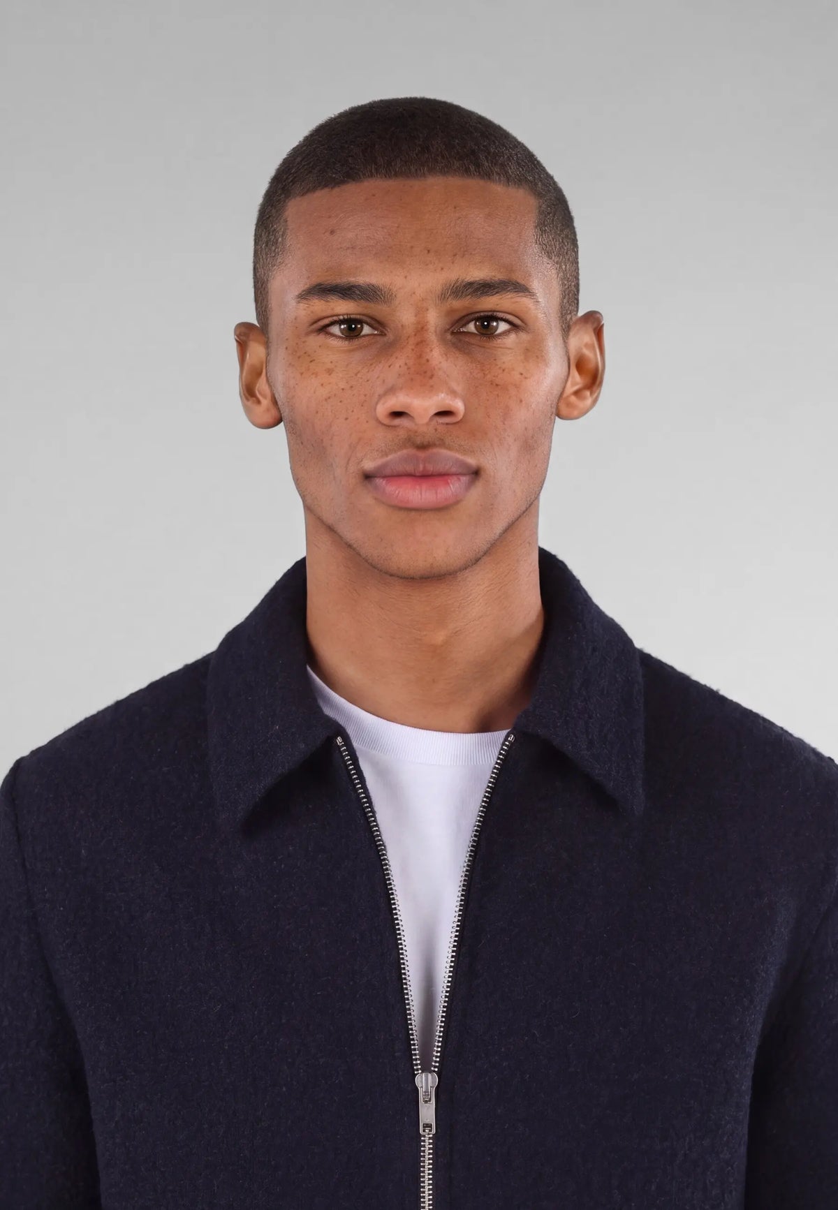 Fred boucle overshirt - Navy, collar and fastening close up