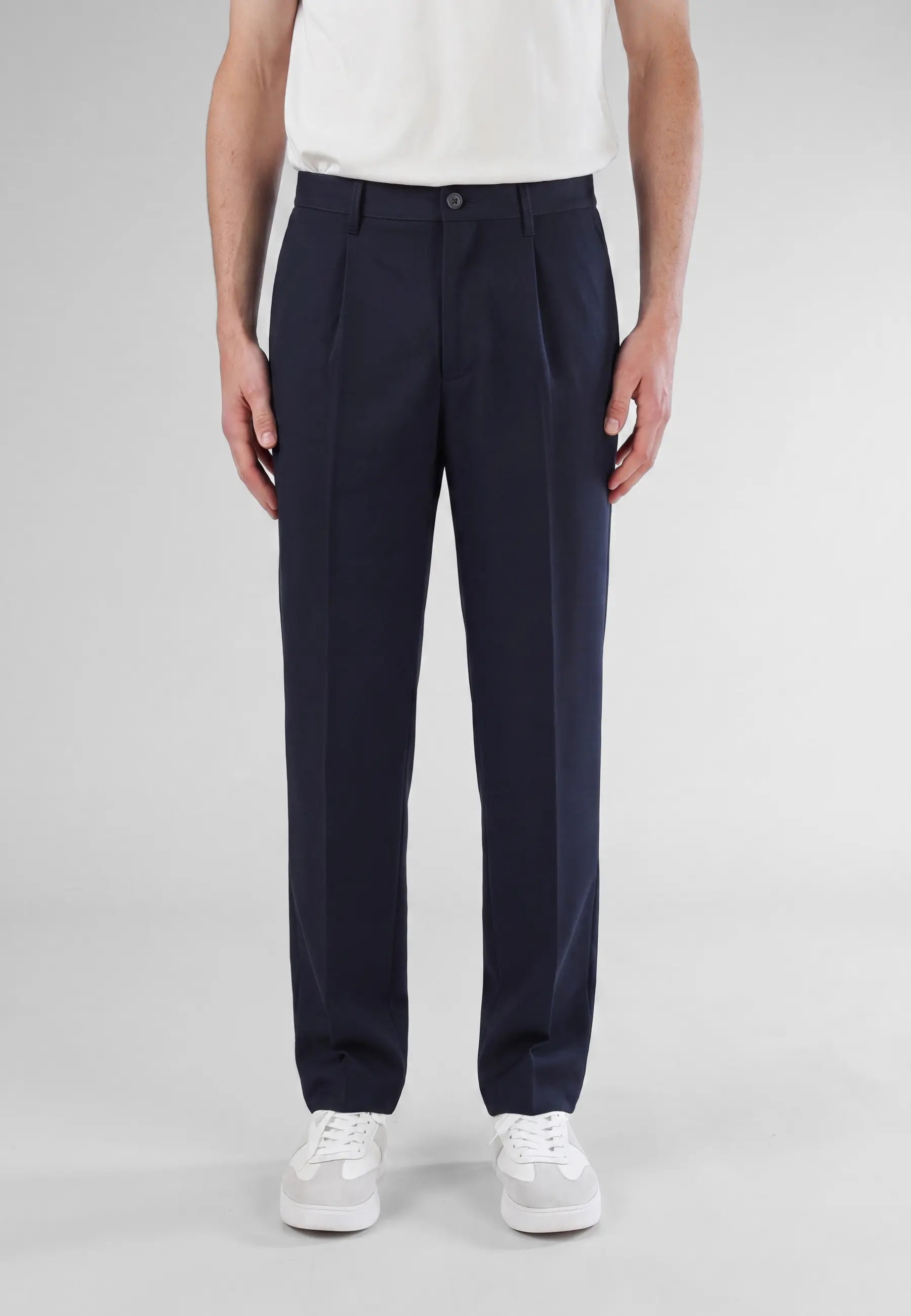 Landon heavy trousers - Black, front view on model
