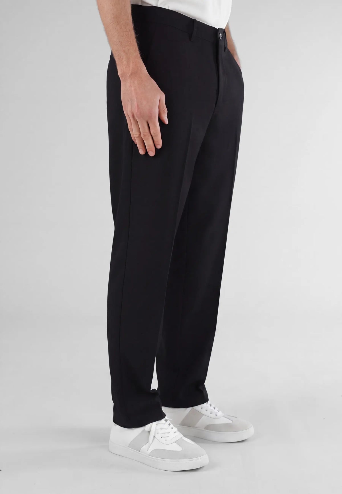 Landon heavy trousers - Black, side view on model