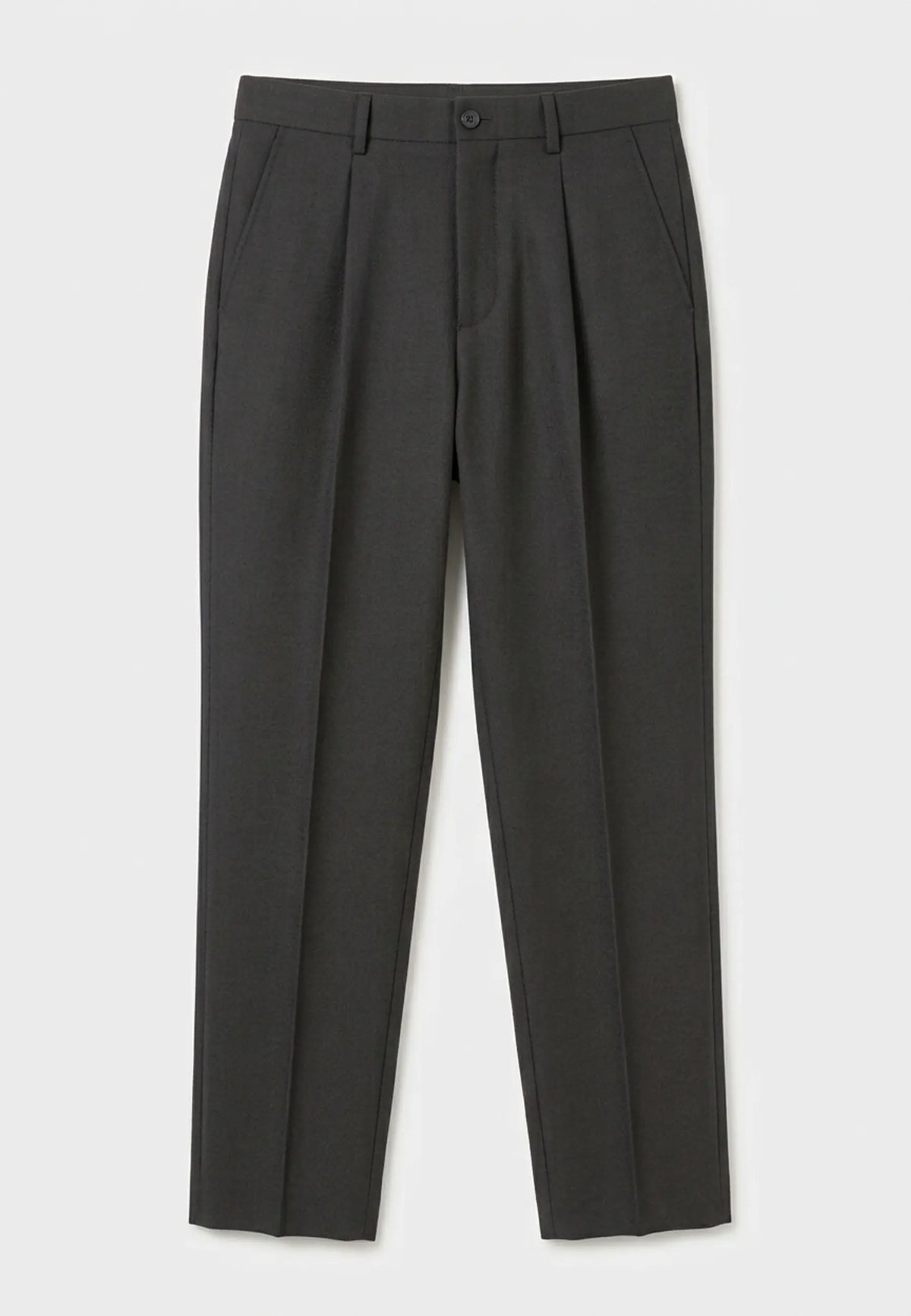 Landon heavy trousers - Dark grey, on model