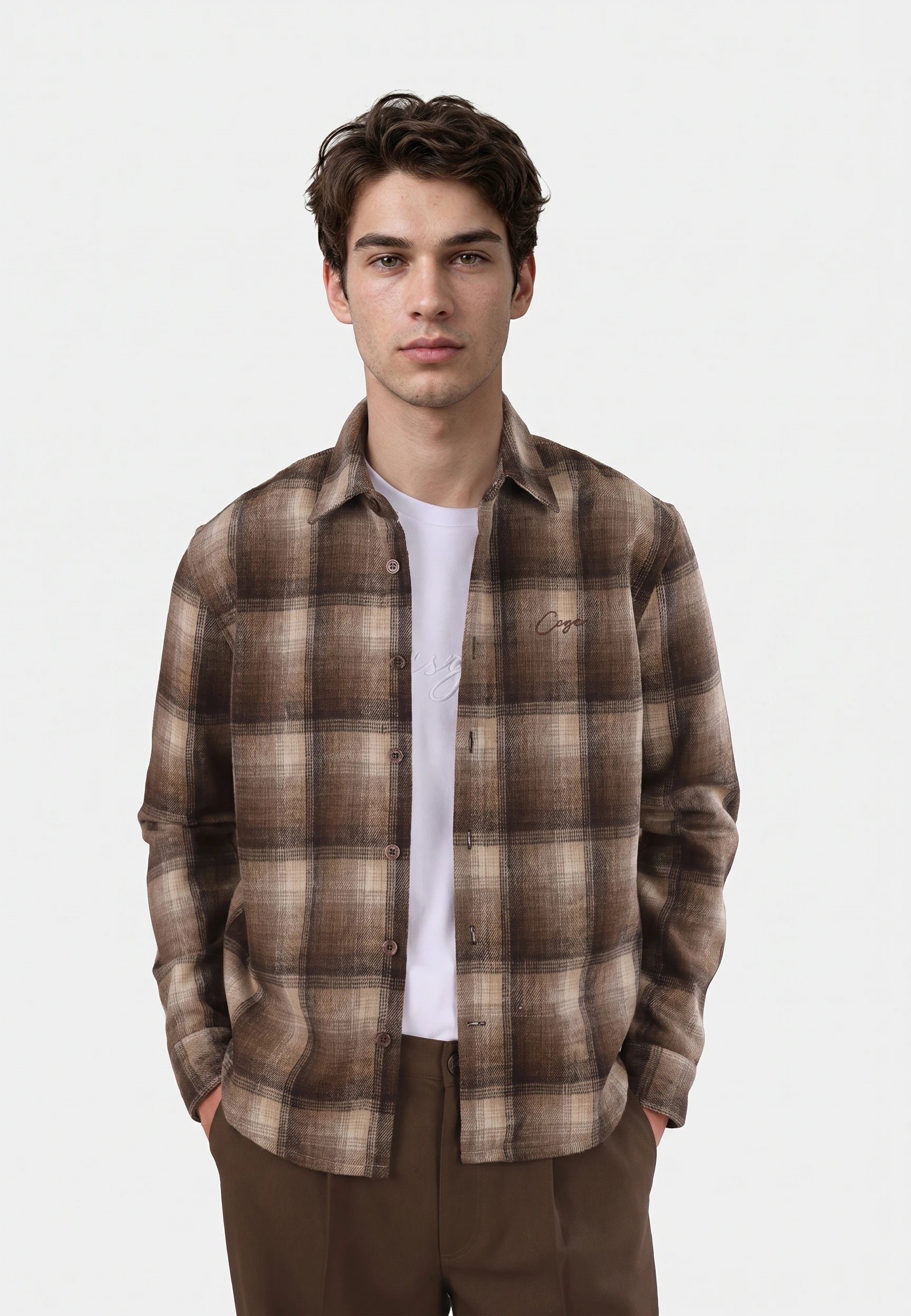 Leon checked shirt - Brown checked, detail of the fabric and fastening on model