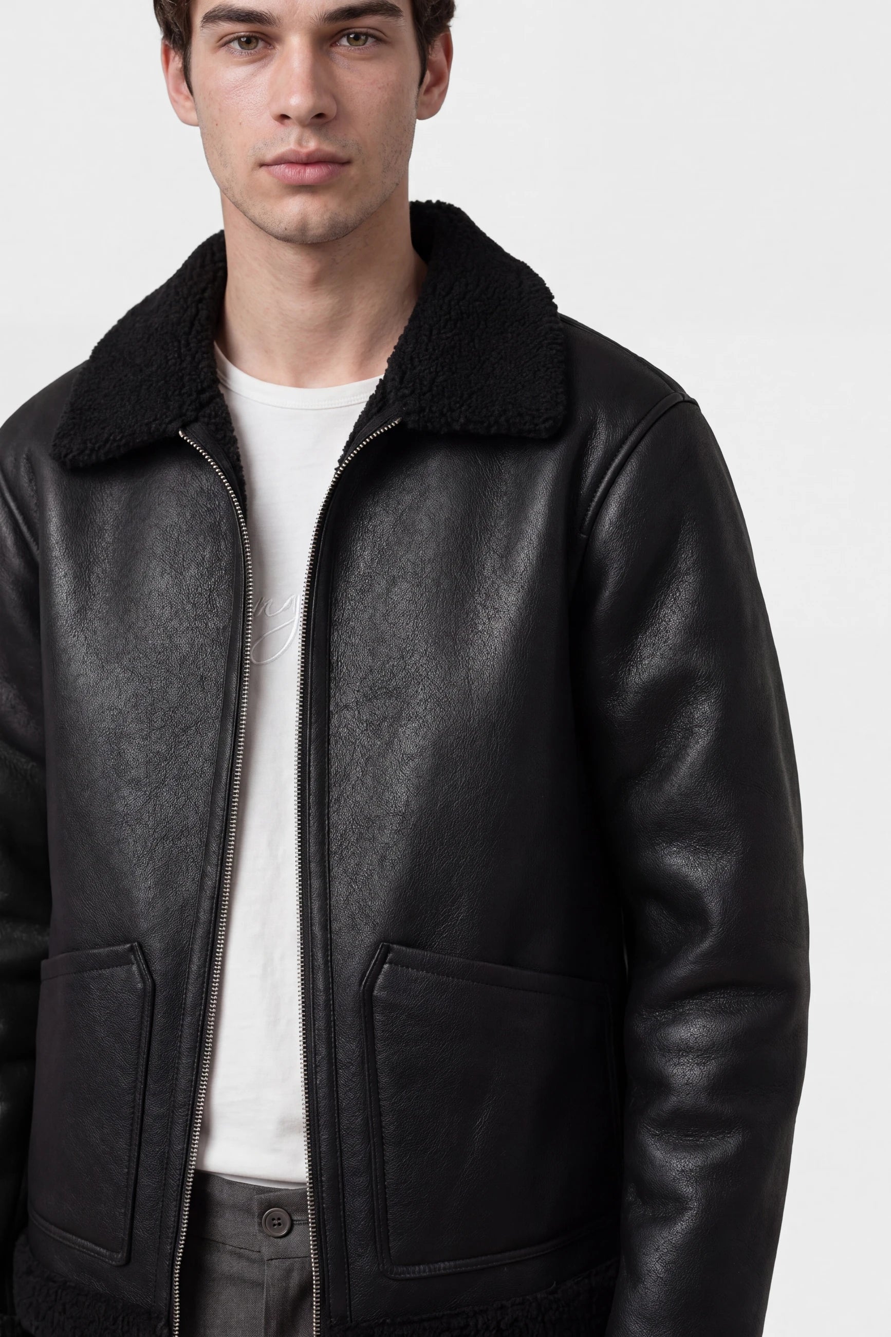 Loux shearling jacket - Black, collar and fastening close up
