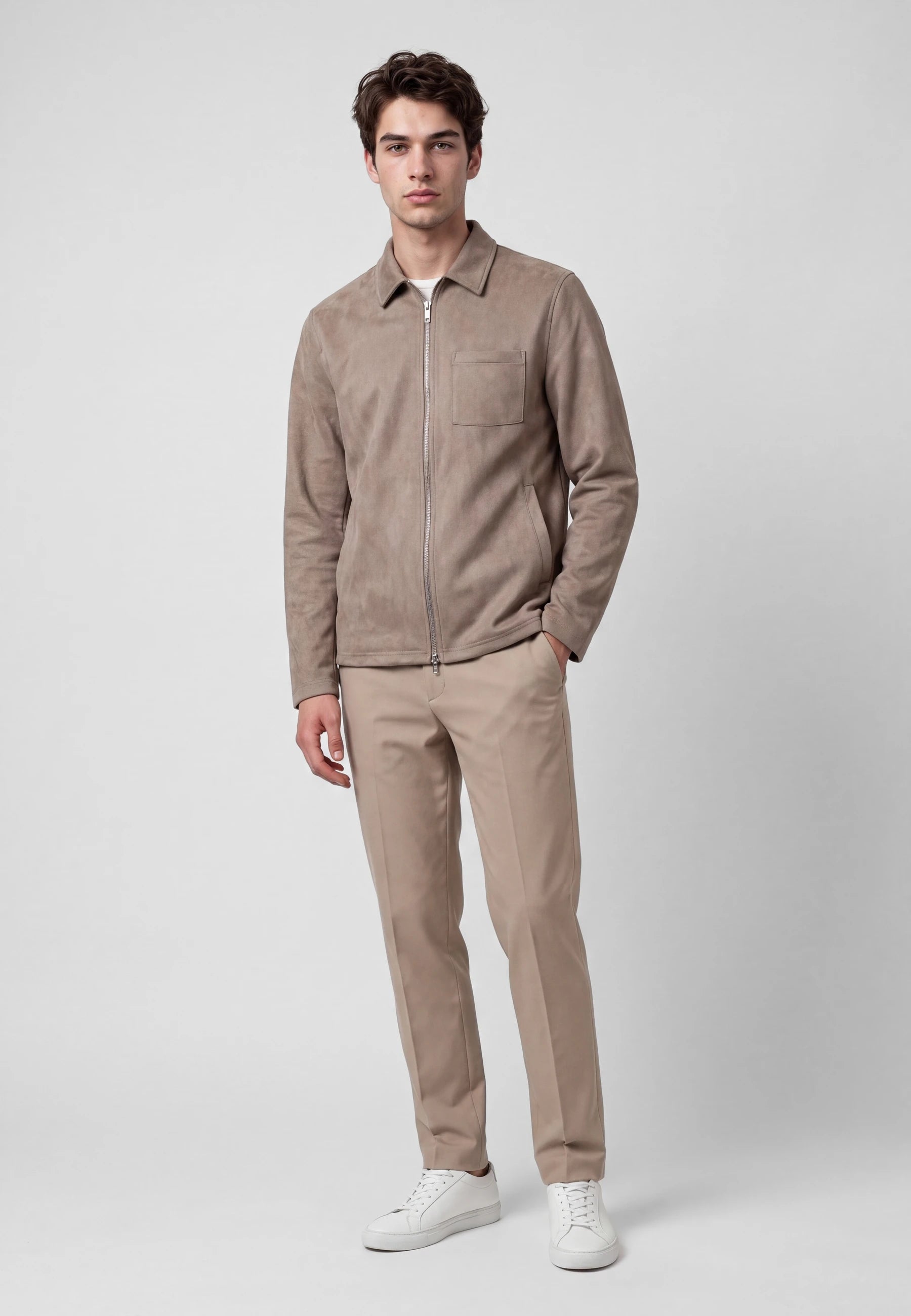 Neo vegan suede overshirt 2.0 - Dusty clay taupe, front view on model
