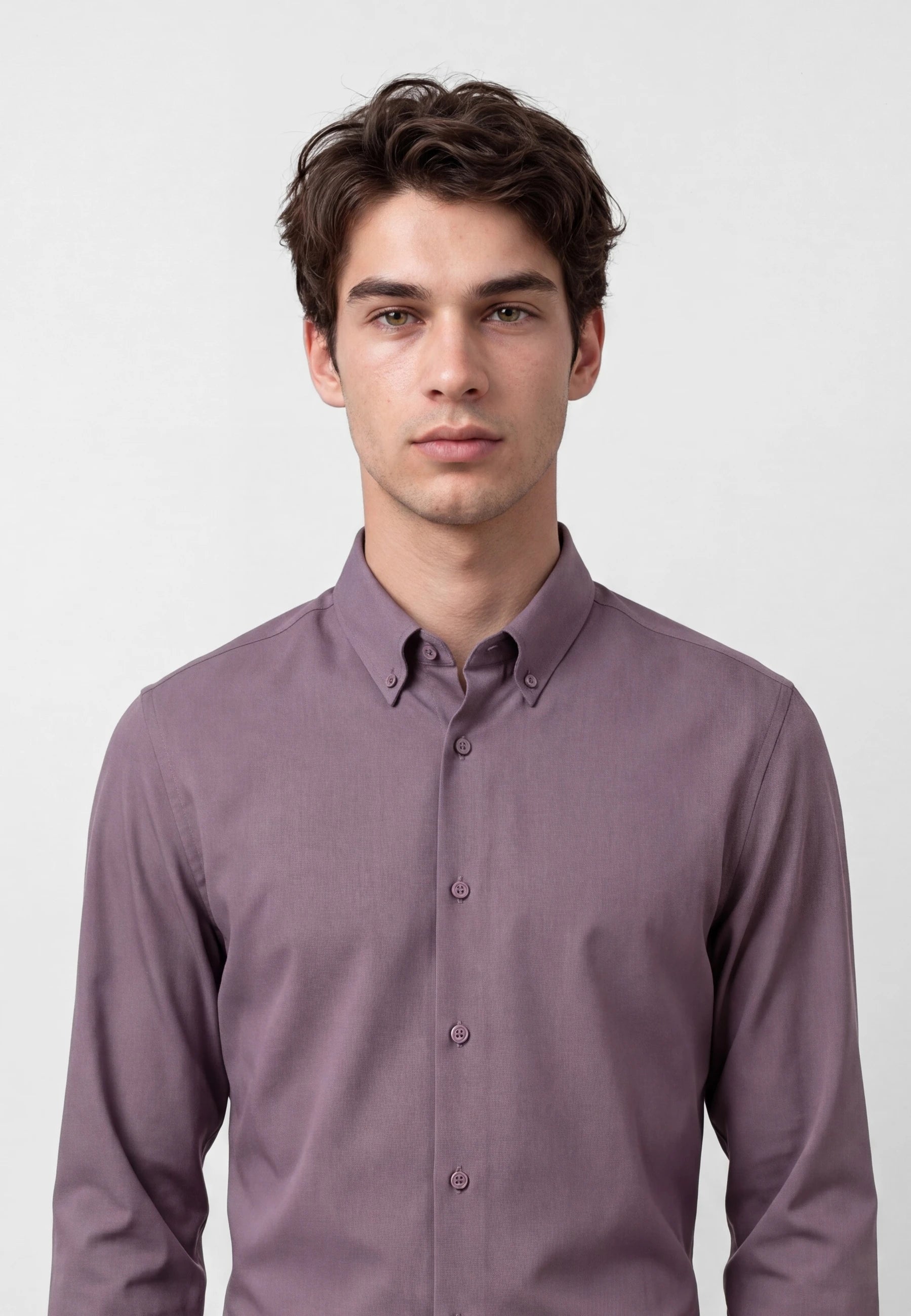Redy viscose blend shirt - Muted lavender, detail of the fabric and fastening on model
