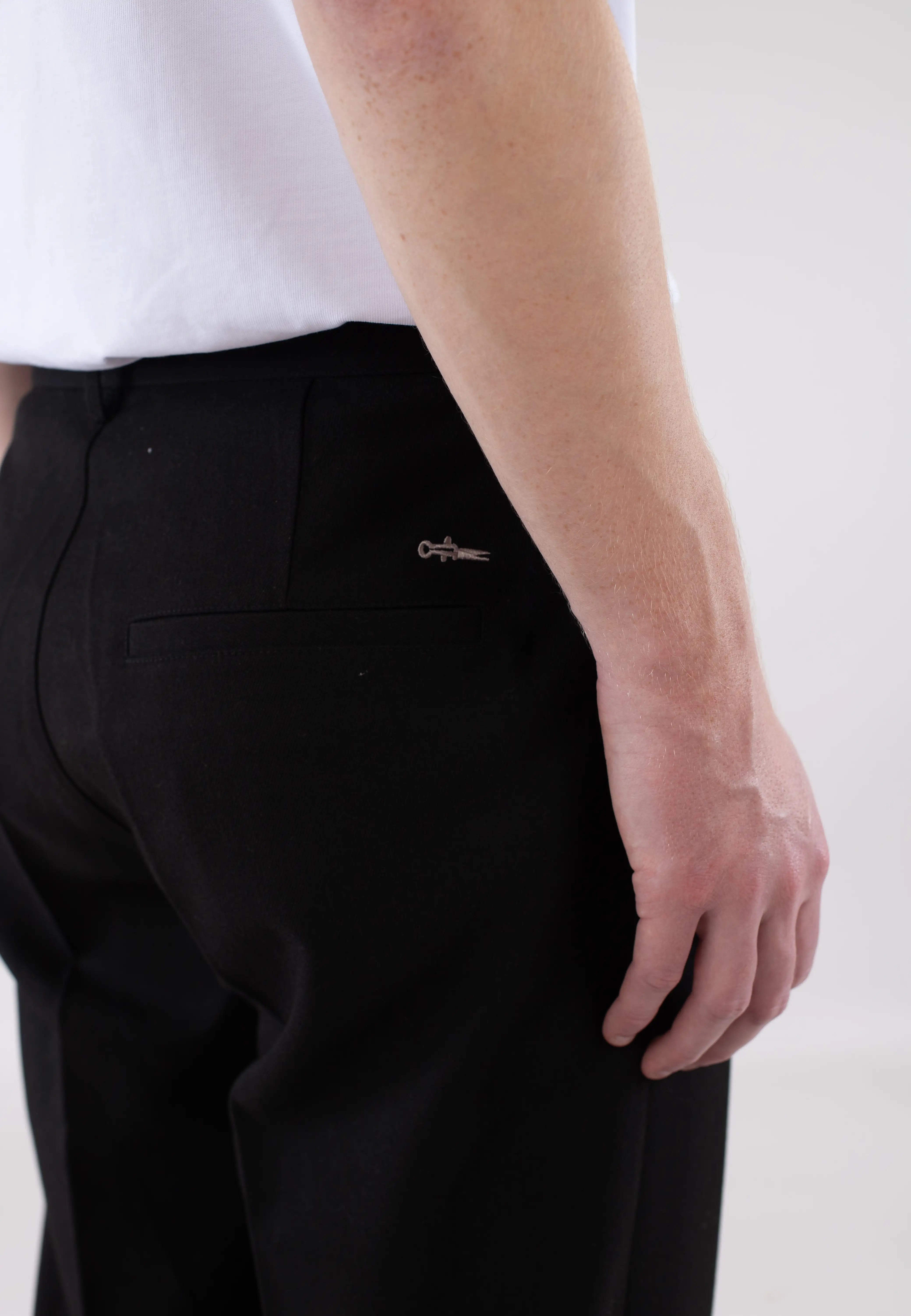 Ethan Heavy Relaxed Fit trousers - Black