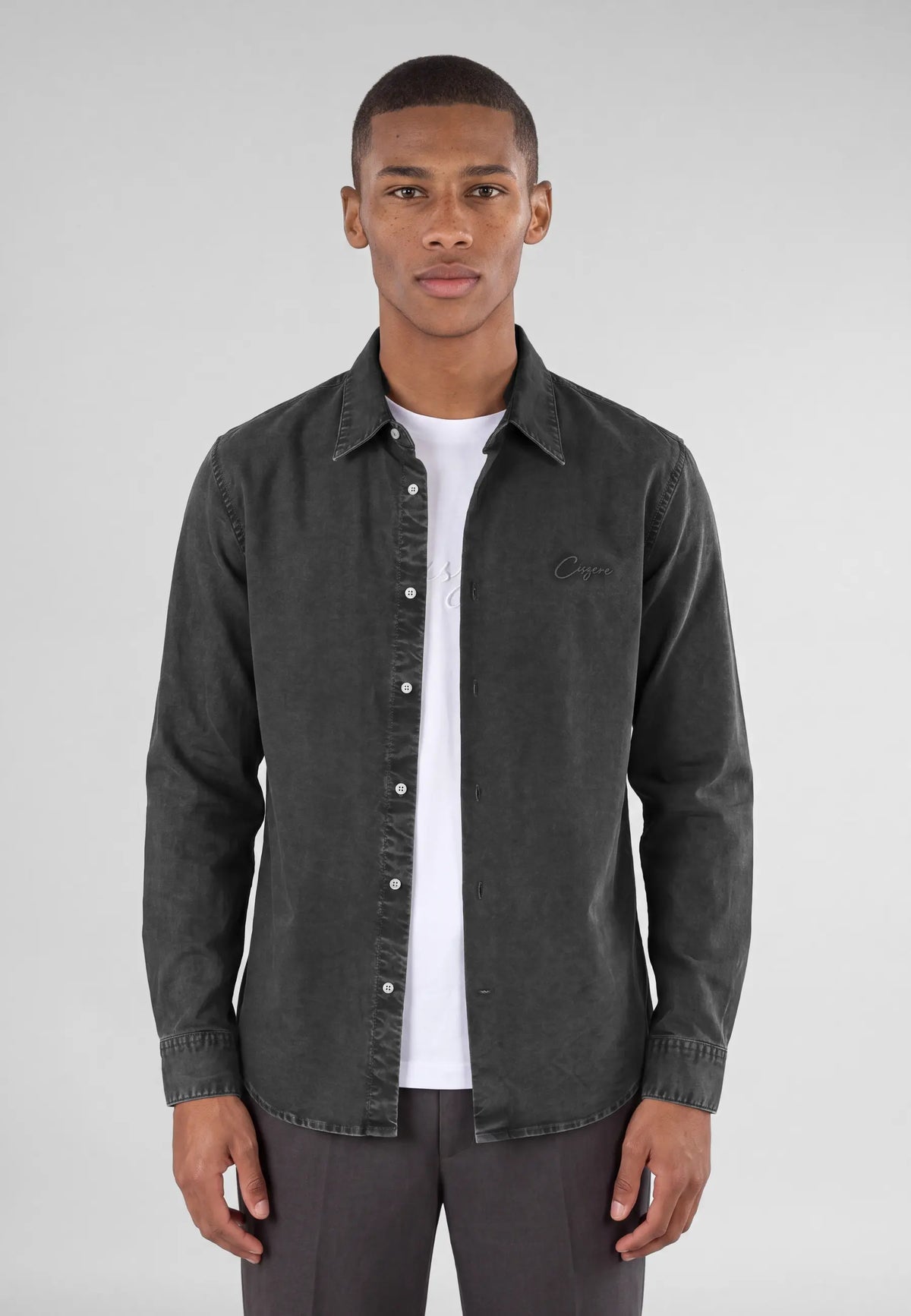 Algot washed oxford shirt - Black, on model