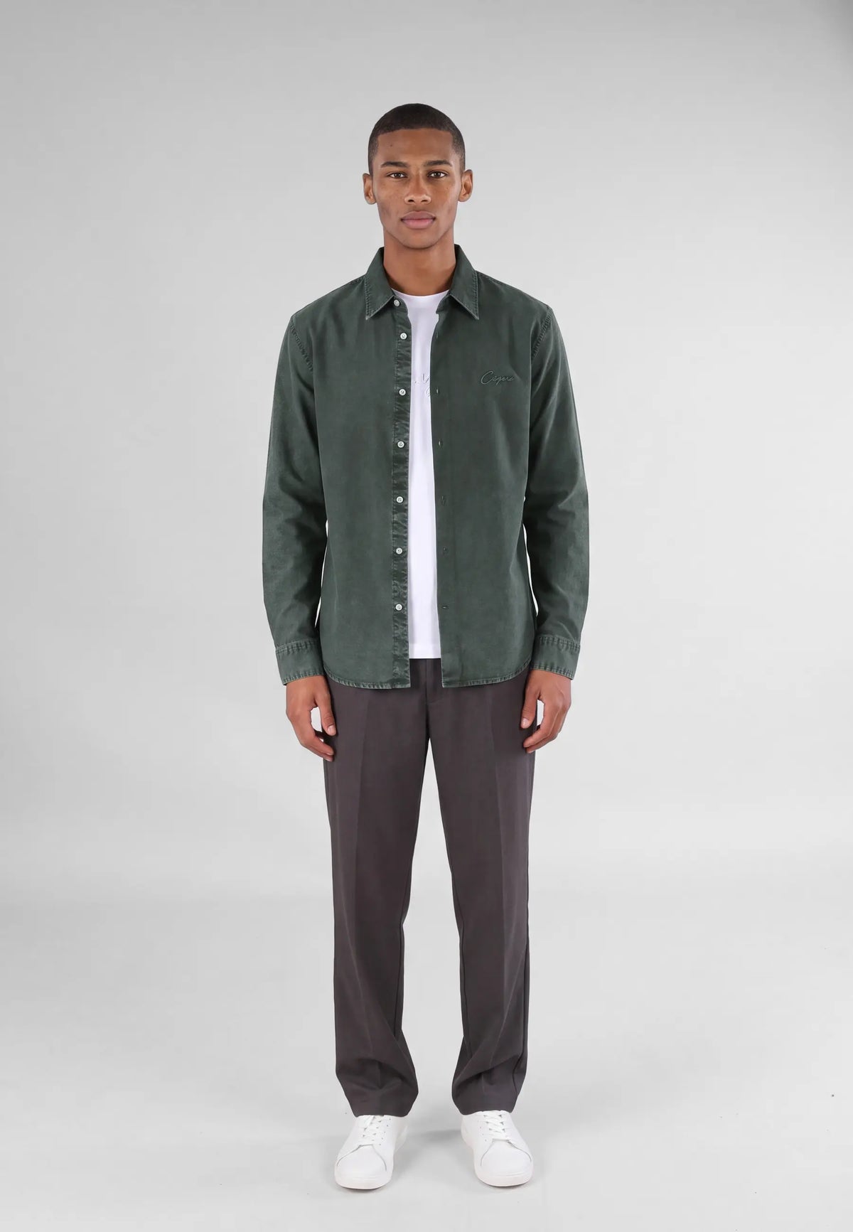 Algot washed oxford shirt - Green, on model