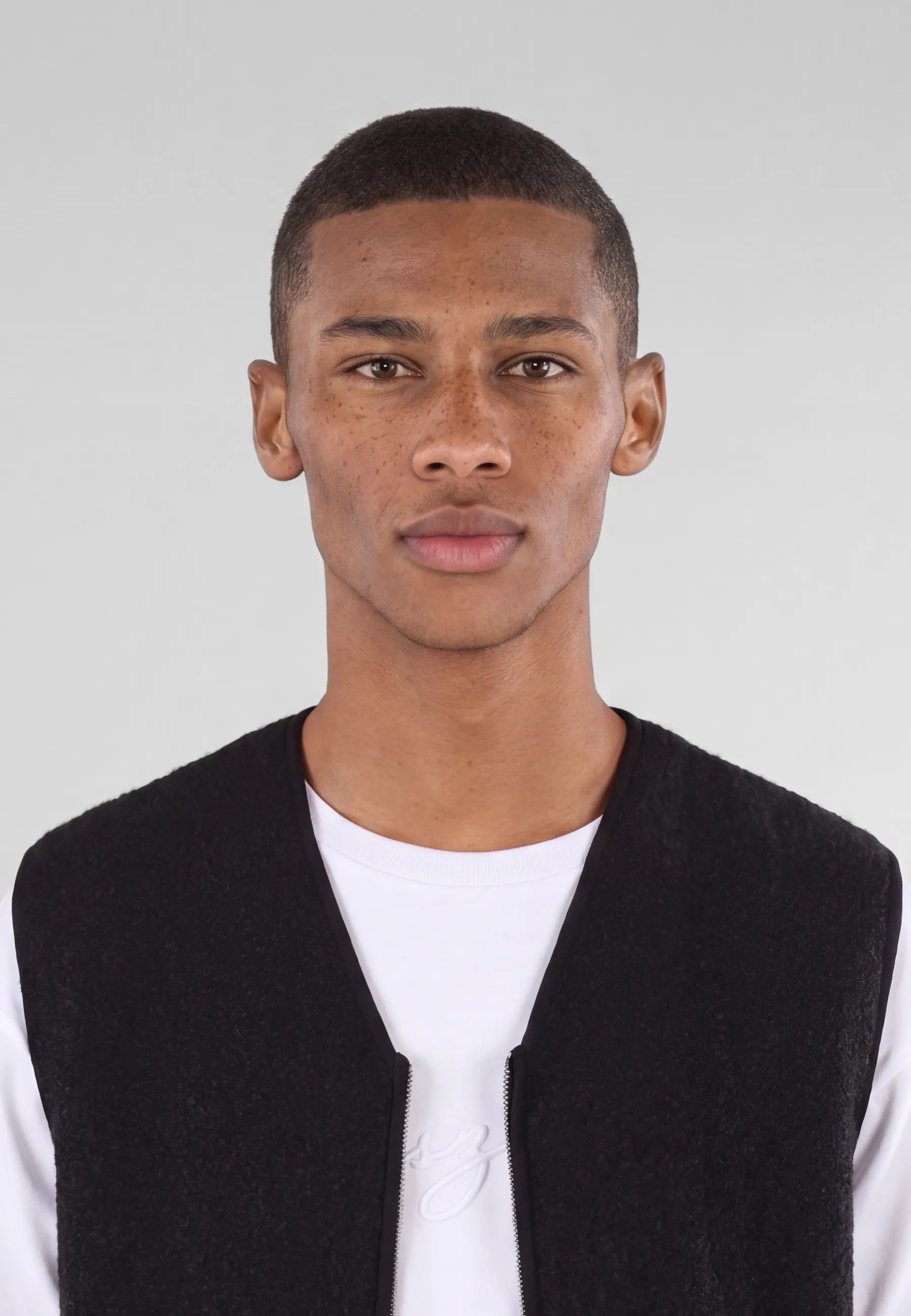 Avery boucle vest - Black, collar and fastening close up