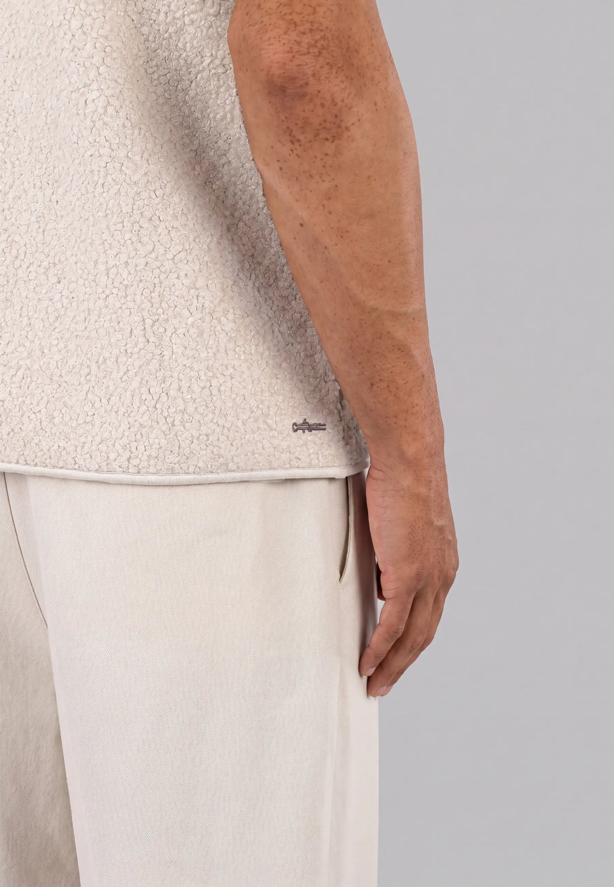 Avery boucle vest - Beige, on model