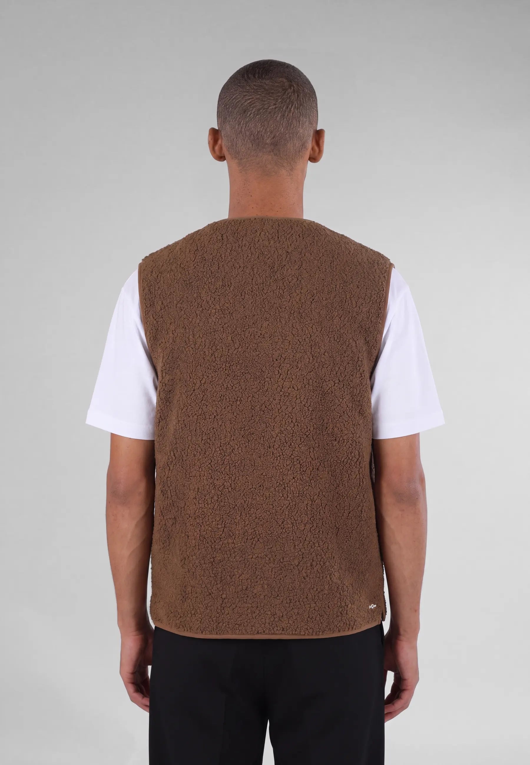 Avery boucle vest - Brown, back view on model
