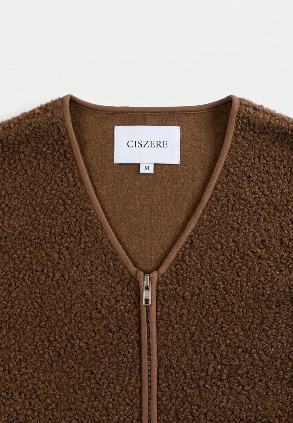 Avery boucle vest - Brown, on model
