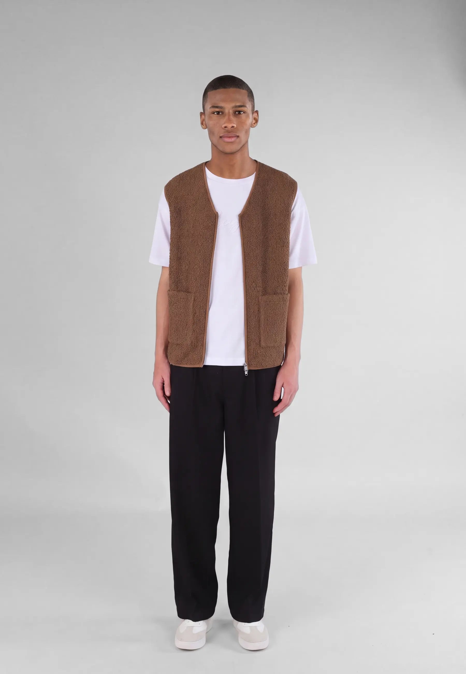 Avery boucle vest - Brown, front view on model