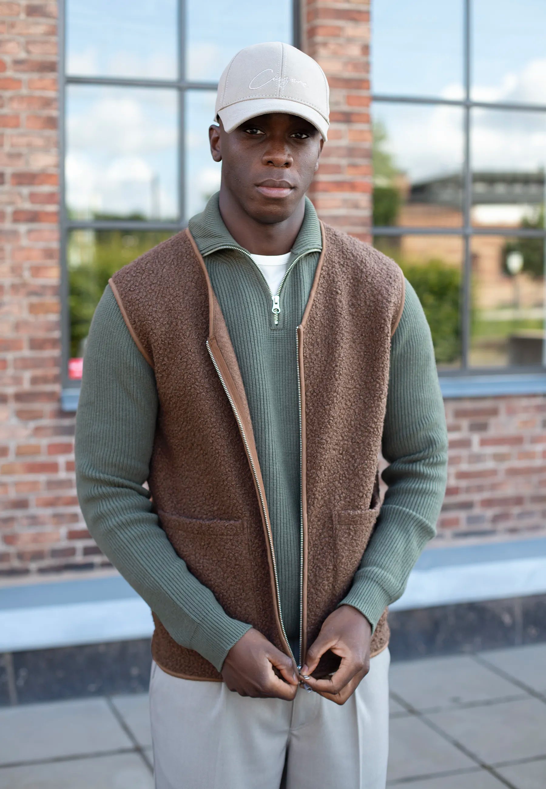 Avery boucle vest - Brown