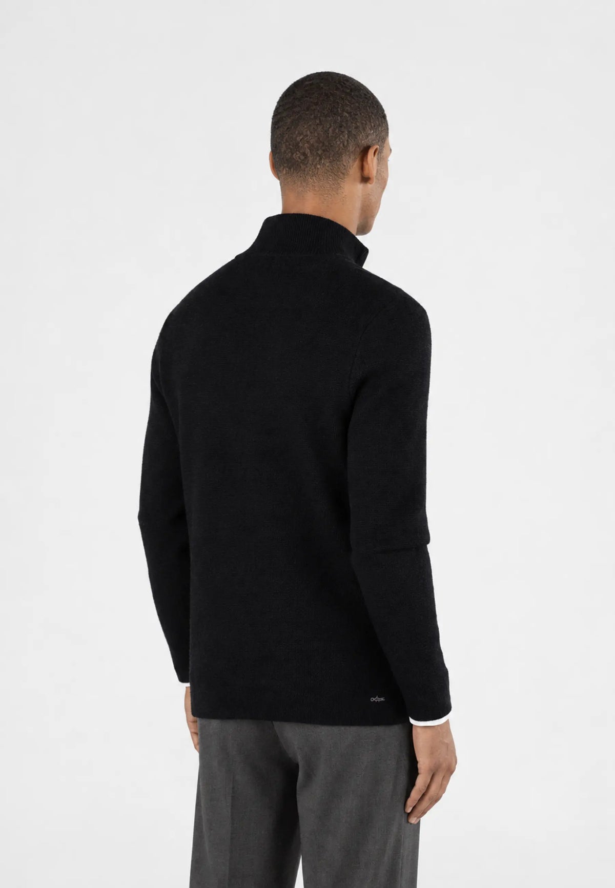 Cemal knitted high collar - Black, on model