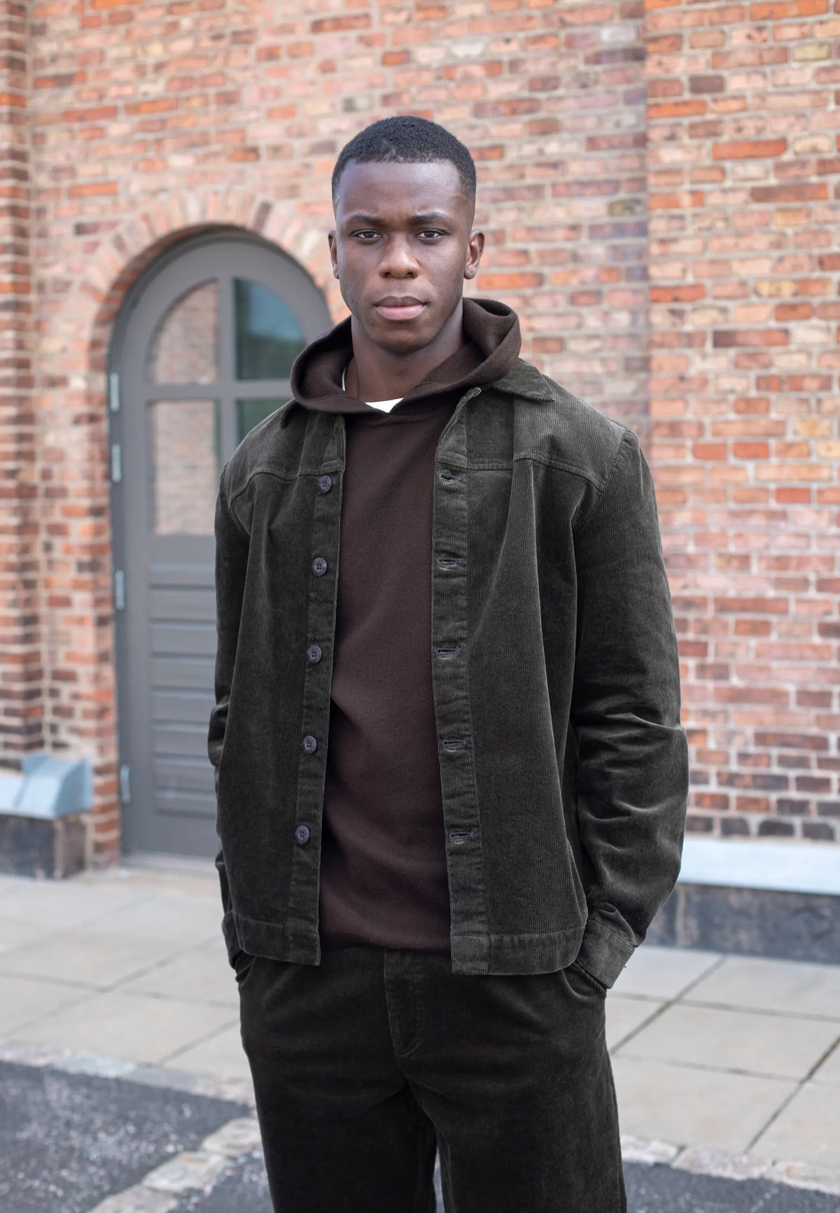 Dylan cord overshirt 3.0 - Green, lifestyle image