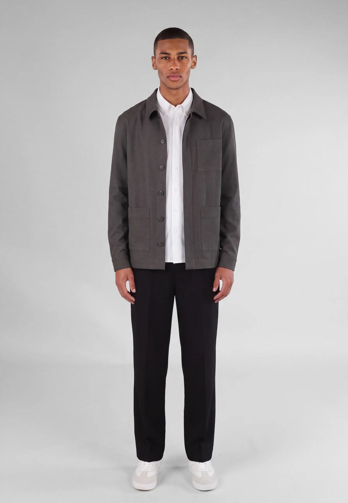 Elis heavy overshirt - Dark grey, front view on model