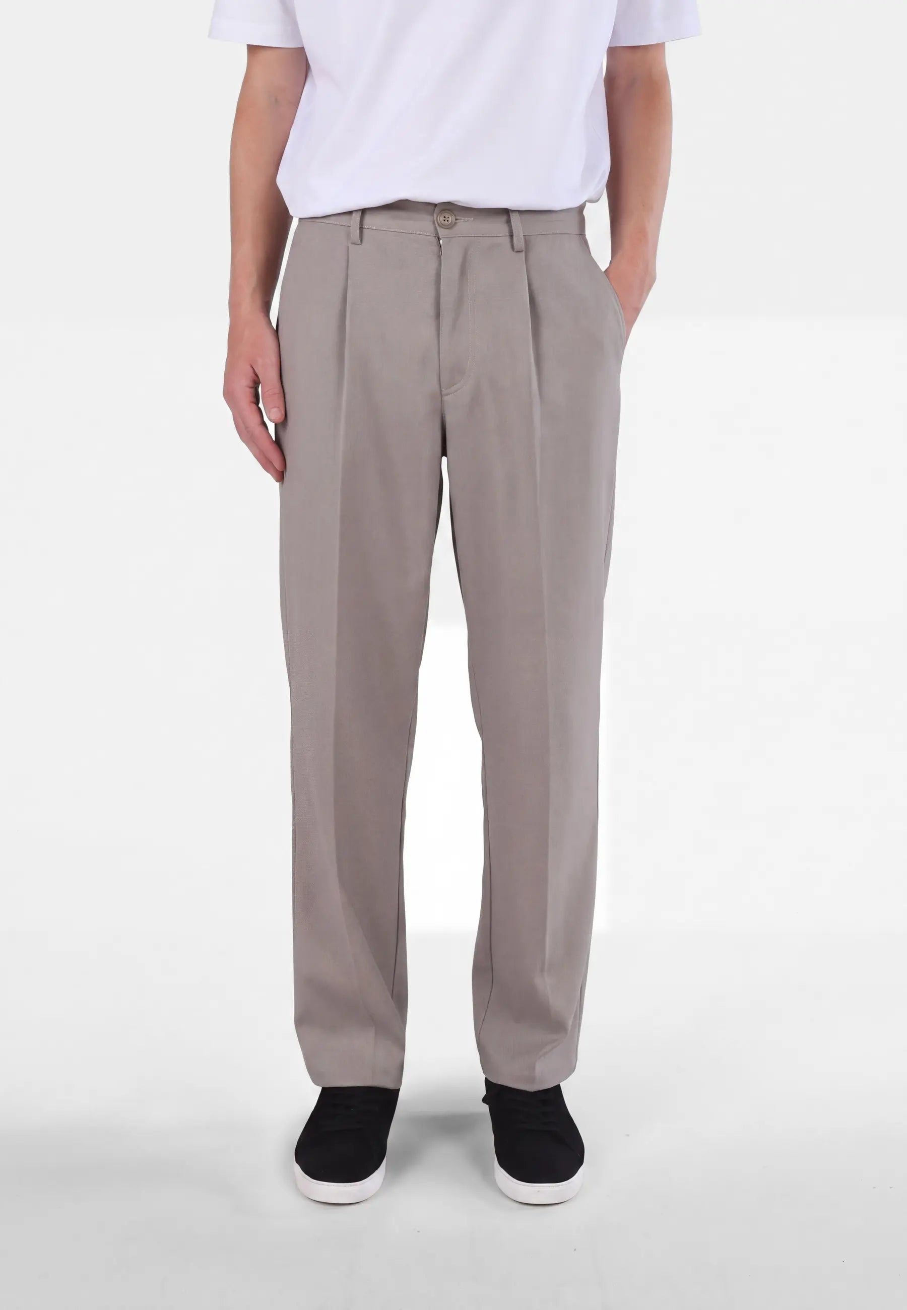 Ethan Heavy Relaxed Fit trousers - Dusty clay taupe, front view on model