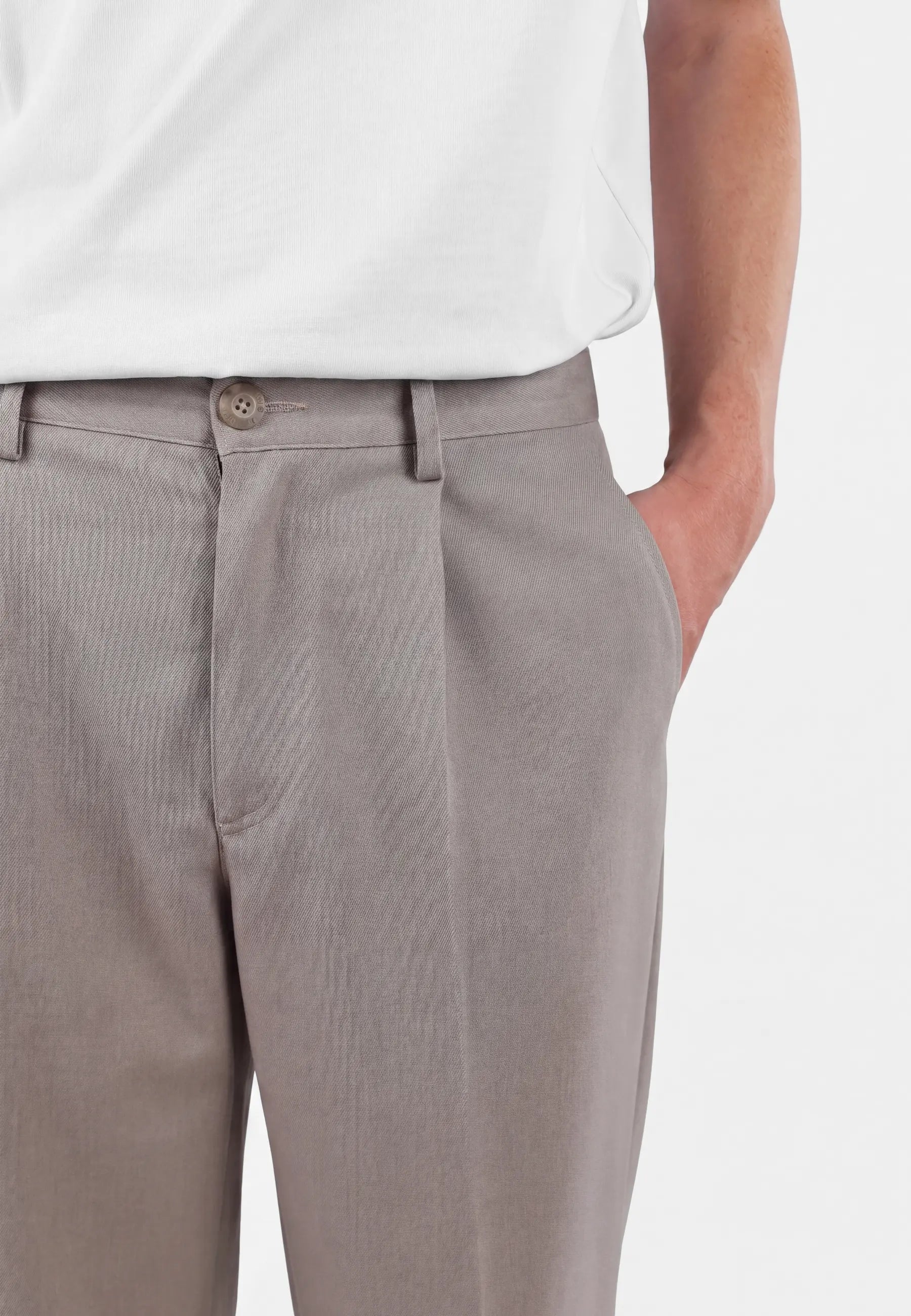 Ethan Heavy Relaxed Fit trousers - Dusty clay taupe, waist and pocket detail