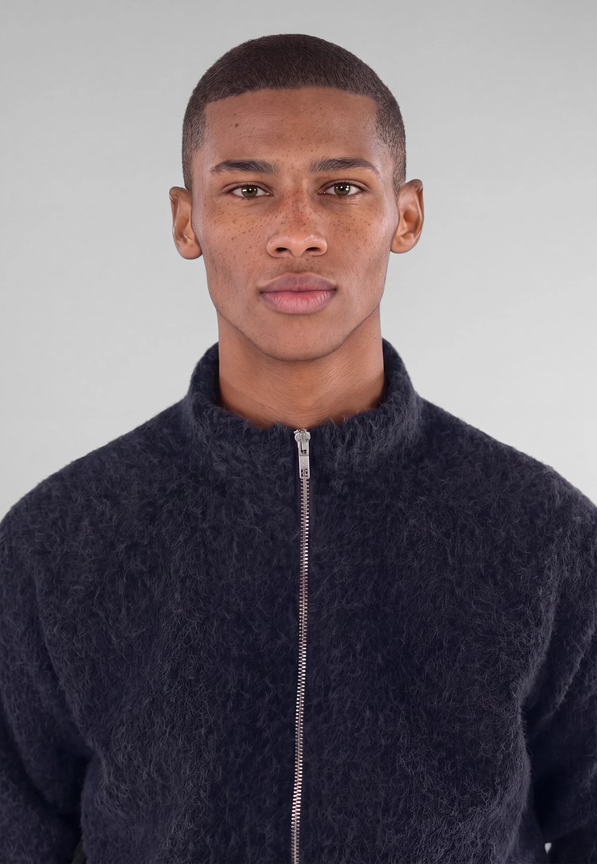 Frank fuzzy zip - Navy, collar and fastening close up