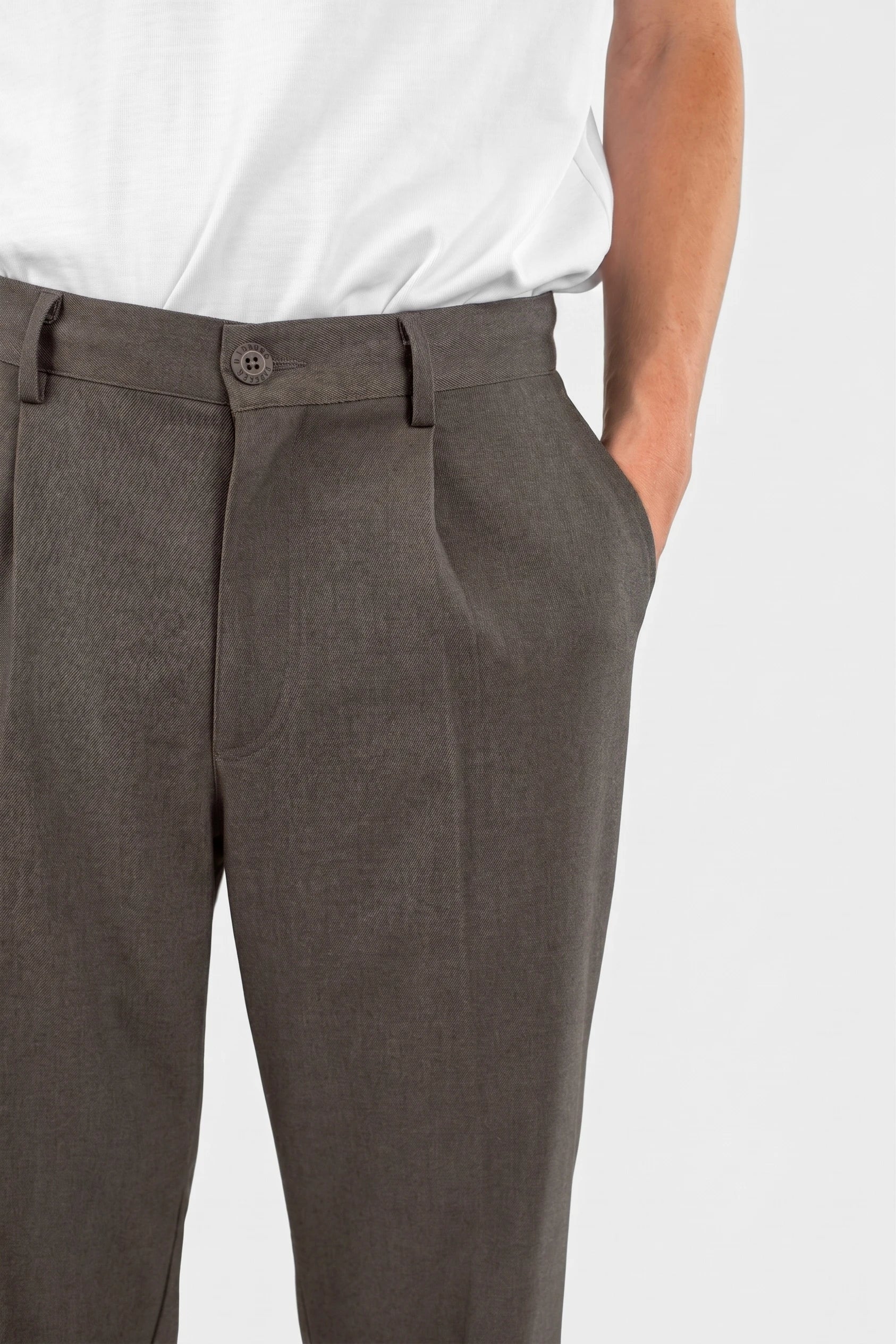 Landon heavy trousers - Dark grey, waist and pocket detail
