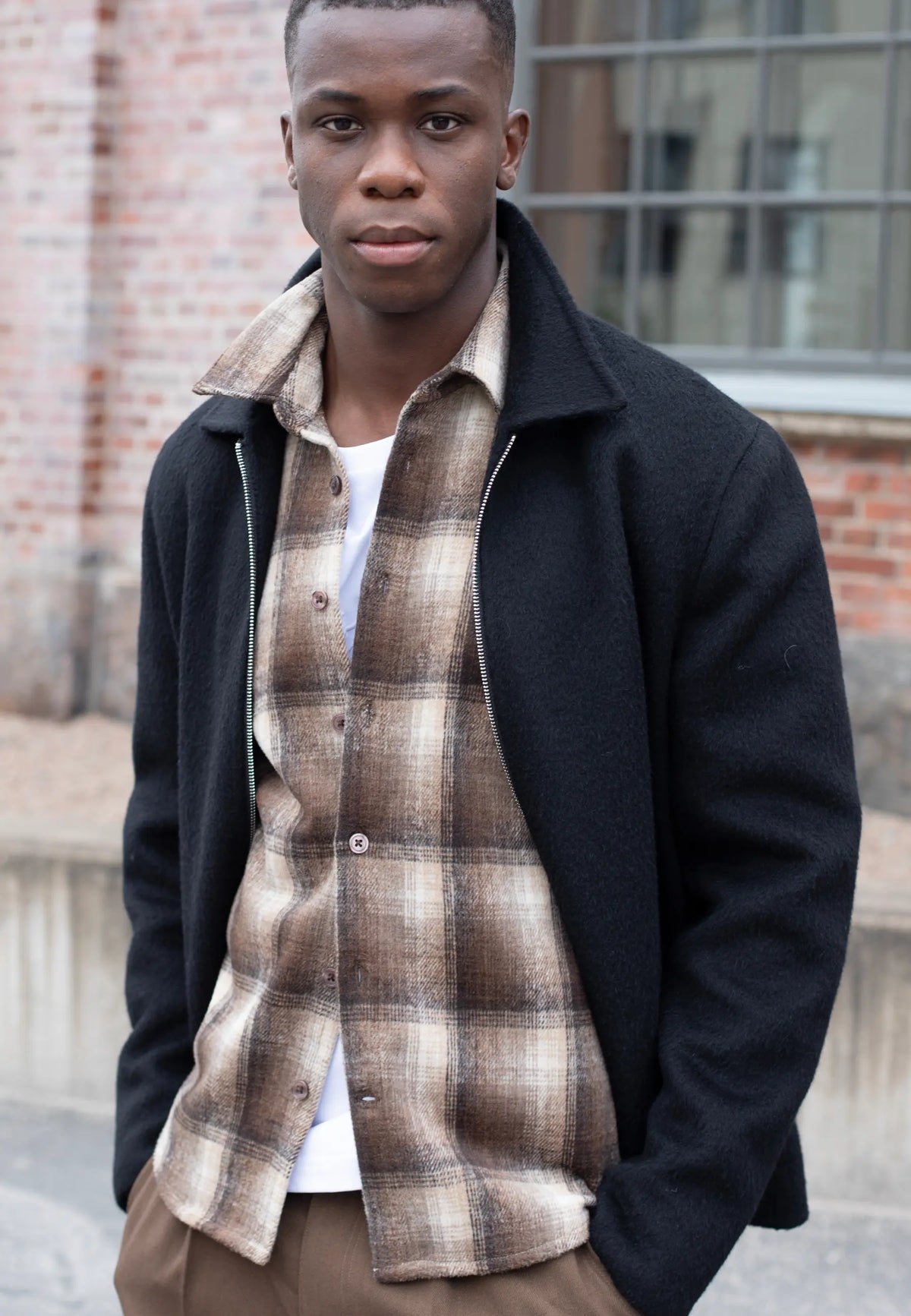 Leon checked overshirt - Brown, on model