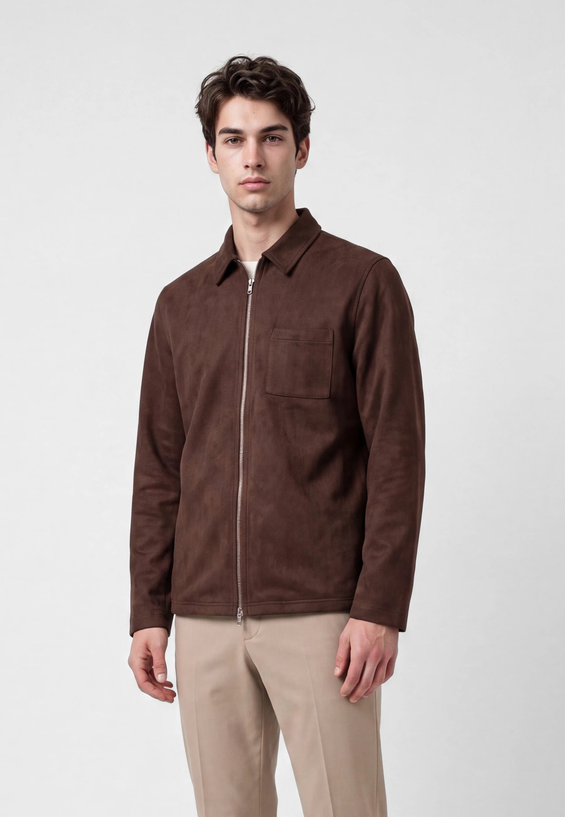 Neo vegan suede overshirt 2.0  - Dark coffee brown, detail of the fabric and fastening on model